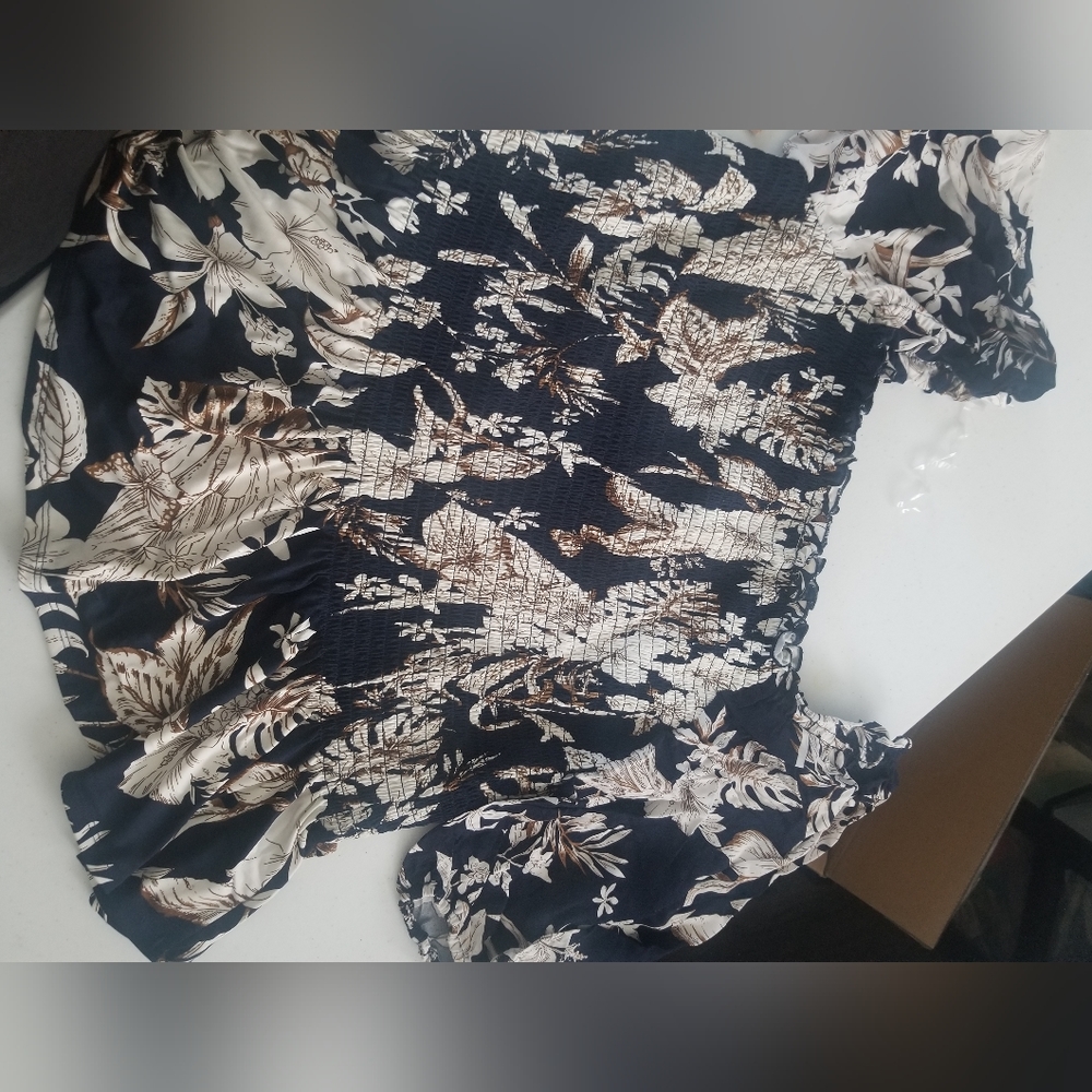Short sleeve blouse new